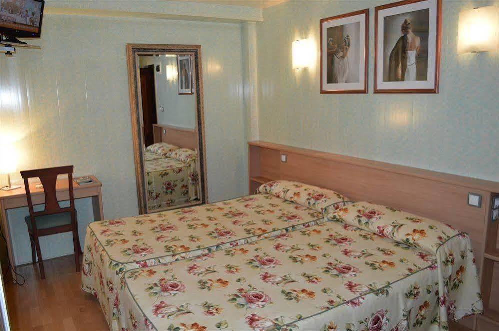 Hotel Bedoya *