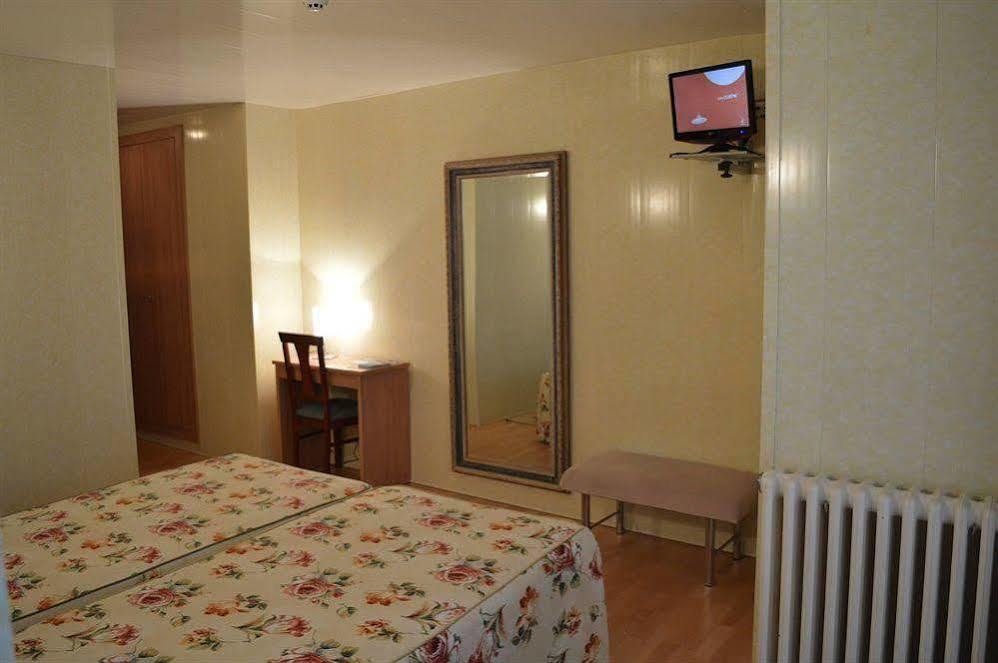 Hotel Bedoya *