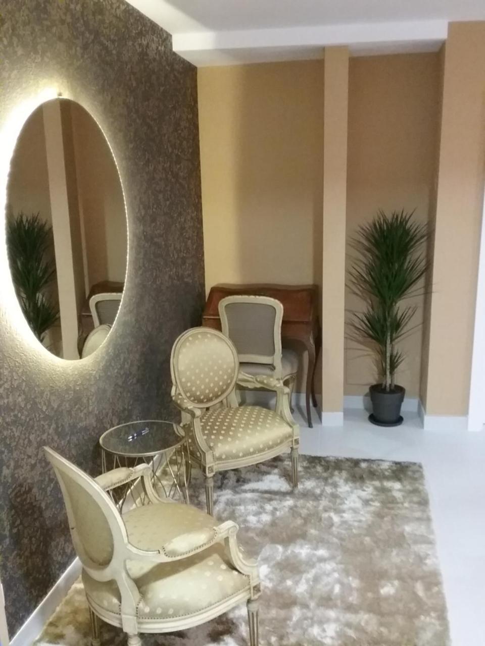 Patios De Pensión Santander