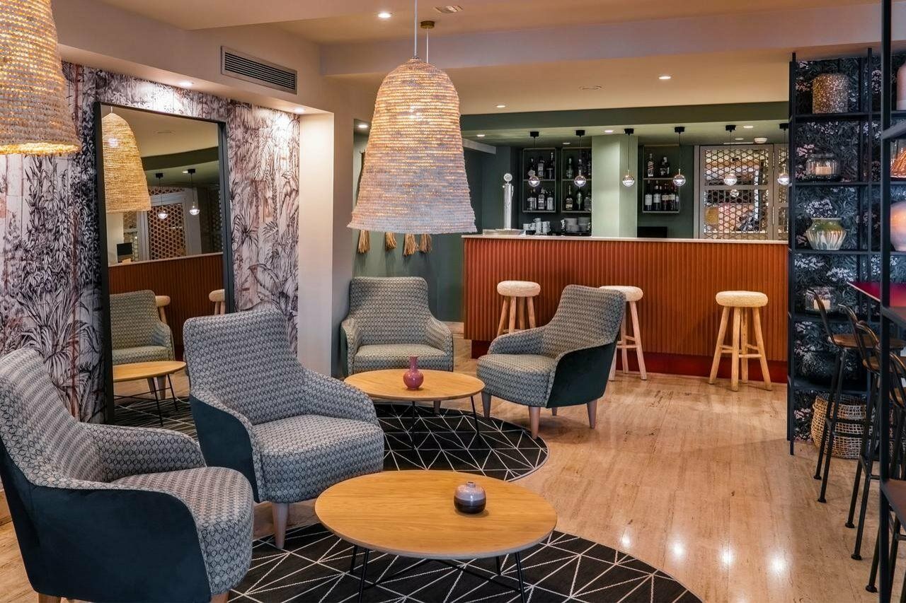 Vincci Puertochico Hotel 4*