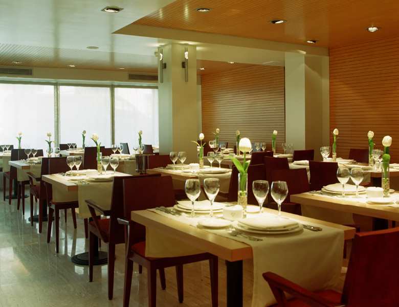 Hotel Vincci Puertochico 4*
