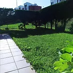 Bajo Con Jardin Privado