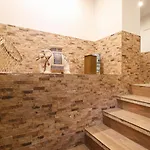 Stylous Apartment At The Center