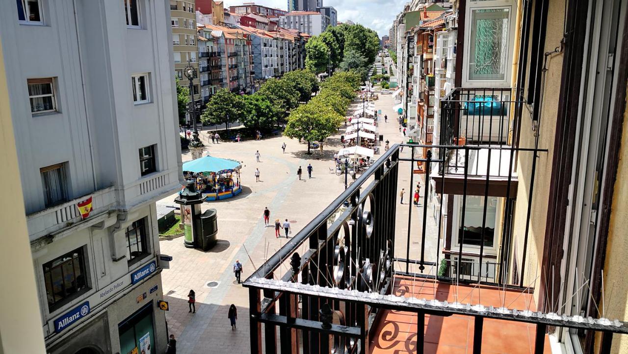 Piso En Calle Peatonal Con Garaje Privado Apartamento *