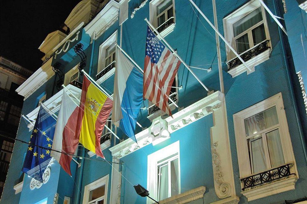Central Hotel 3*