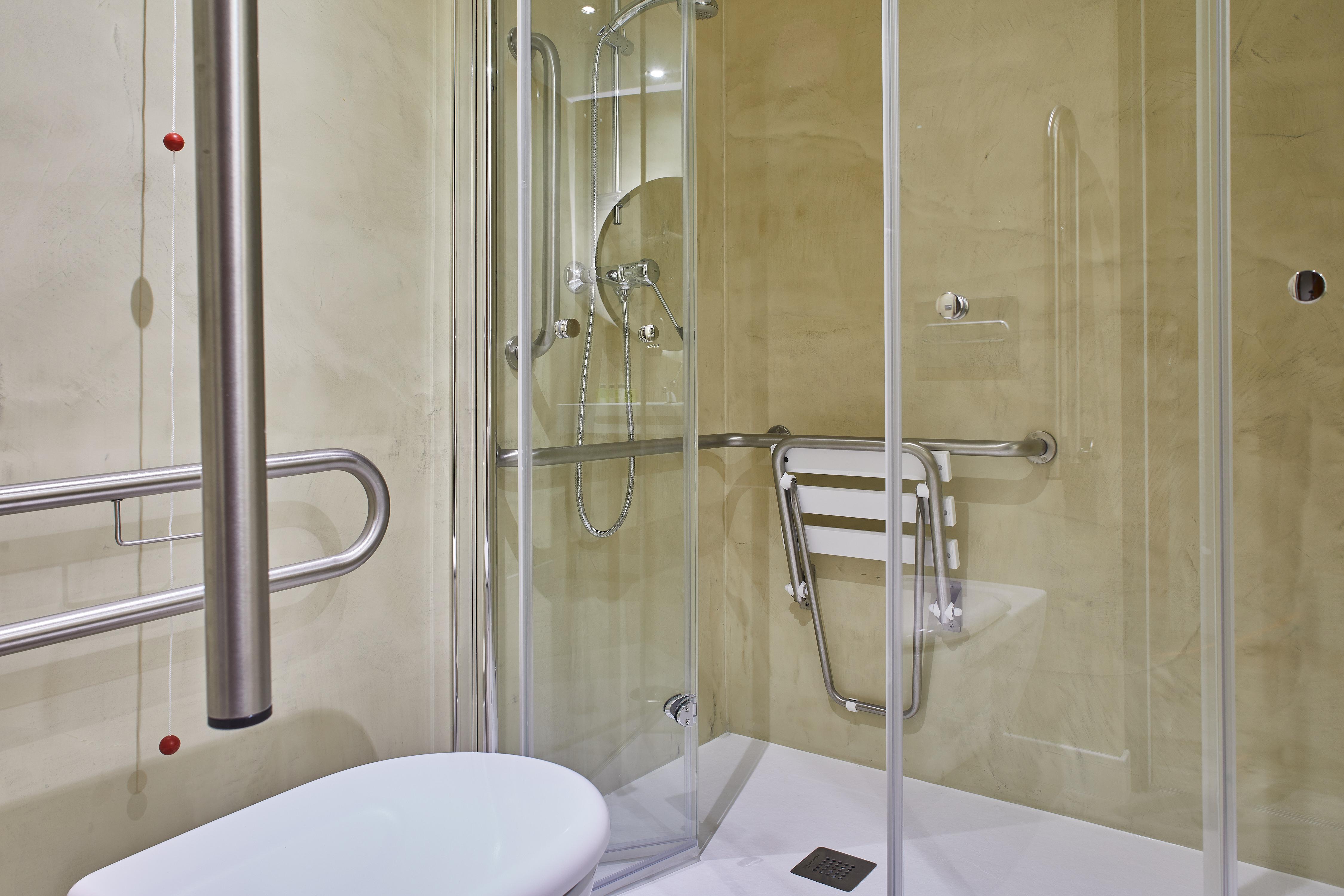 Silken Coliseum Hotel 4*
