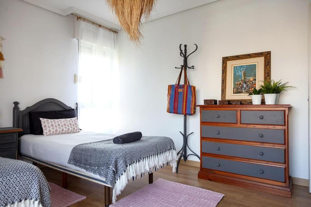 Cómodo Y Luminoso Apartamento En Zona Residencial * Santander