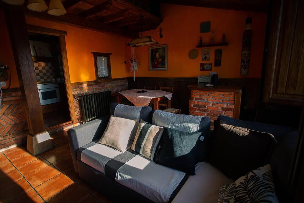 Casa Independiente Con Chimena, Jardin Y Barbacoa