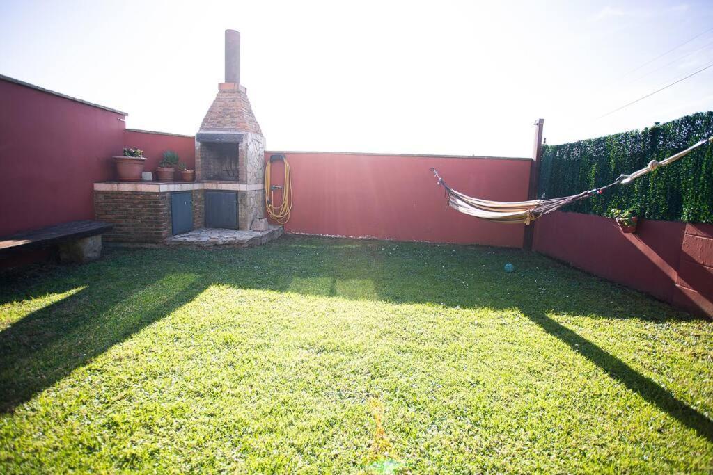 Сasa de vacaciones Casa Independiente Con Chimena, Jardin Y Barbacoa