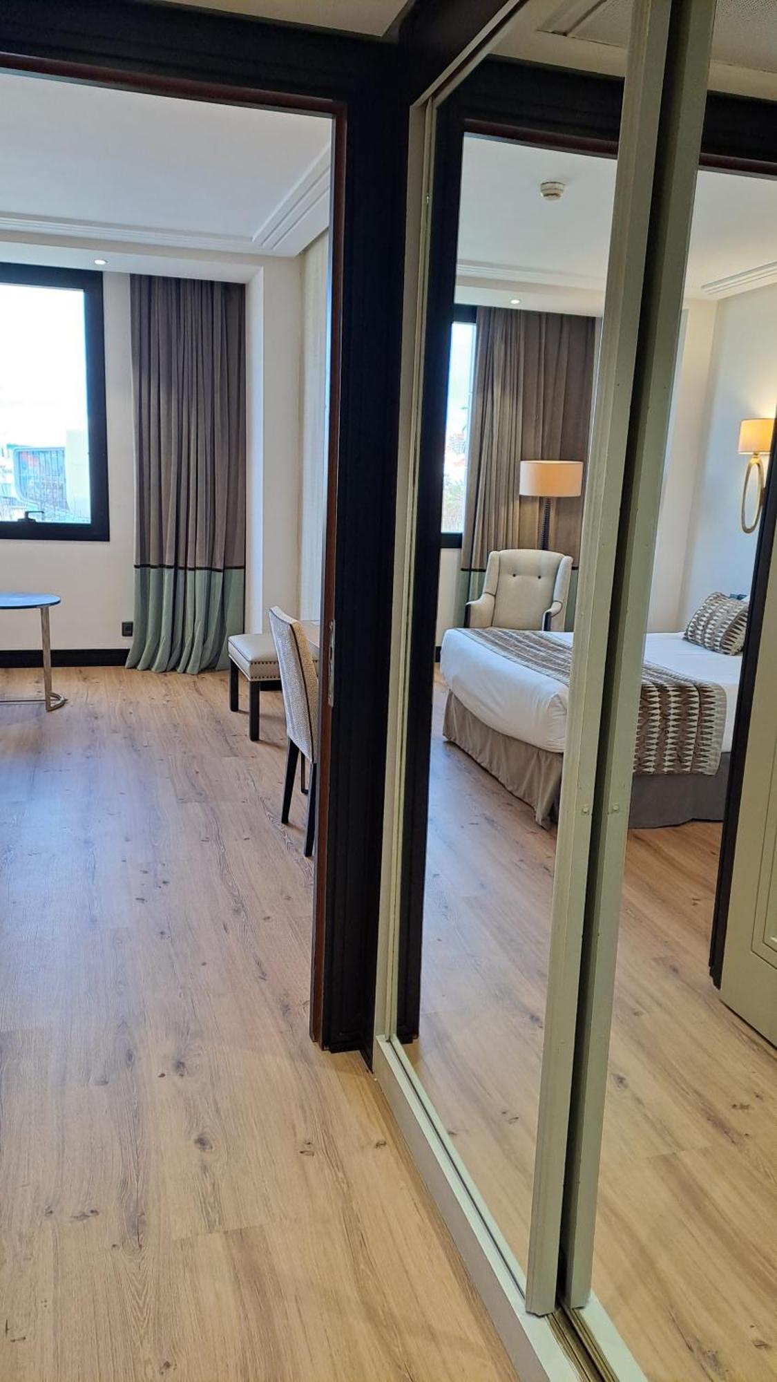 Bahia Hotel 4*