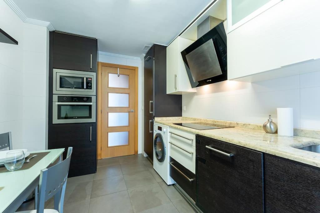 En El Corazon De La Ciudad Con Parking Apartment *