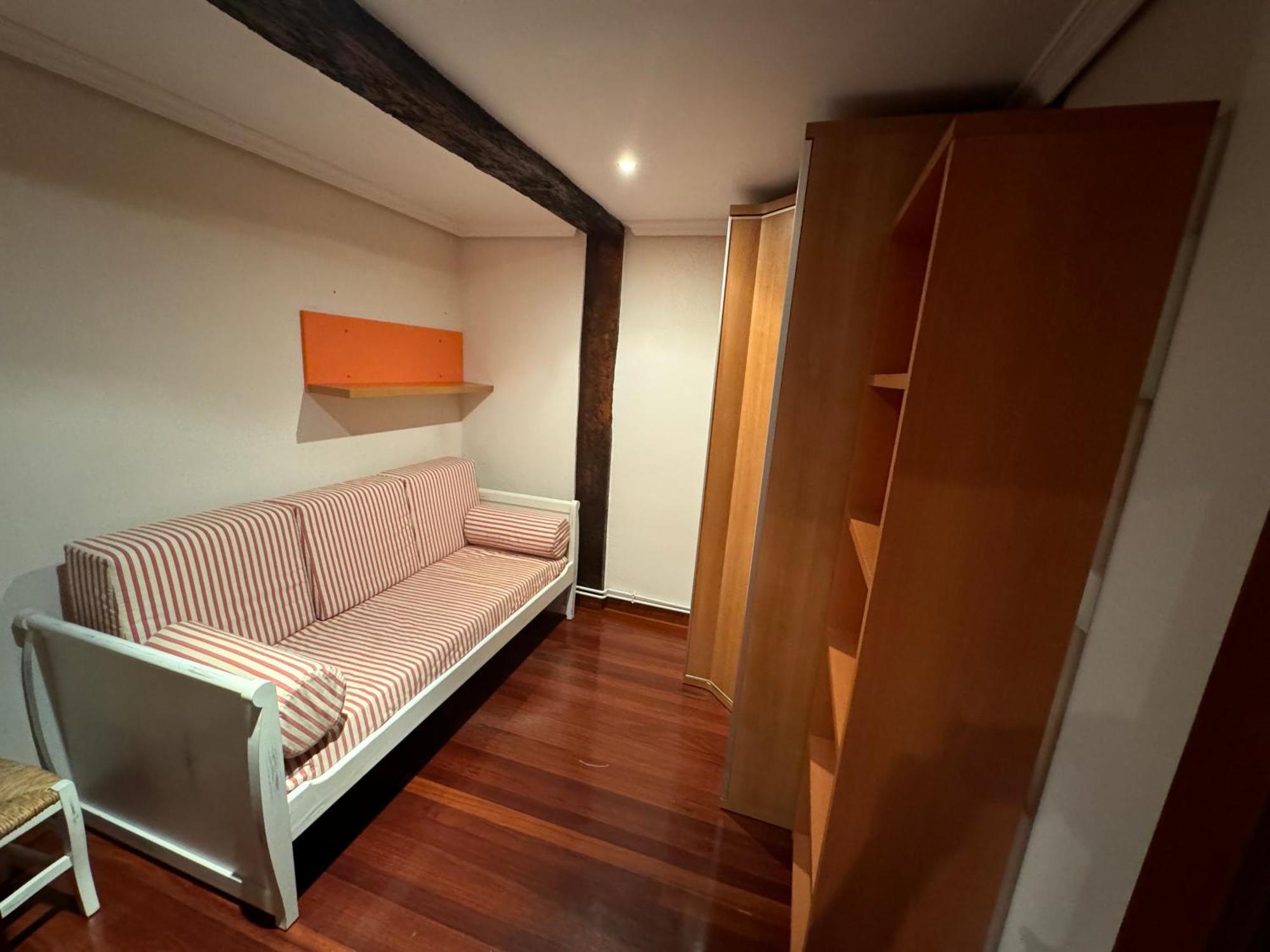 Amplio Apto A 2 Min Ayuntamiento Apartamento