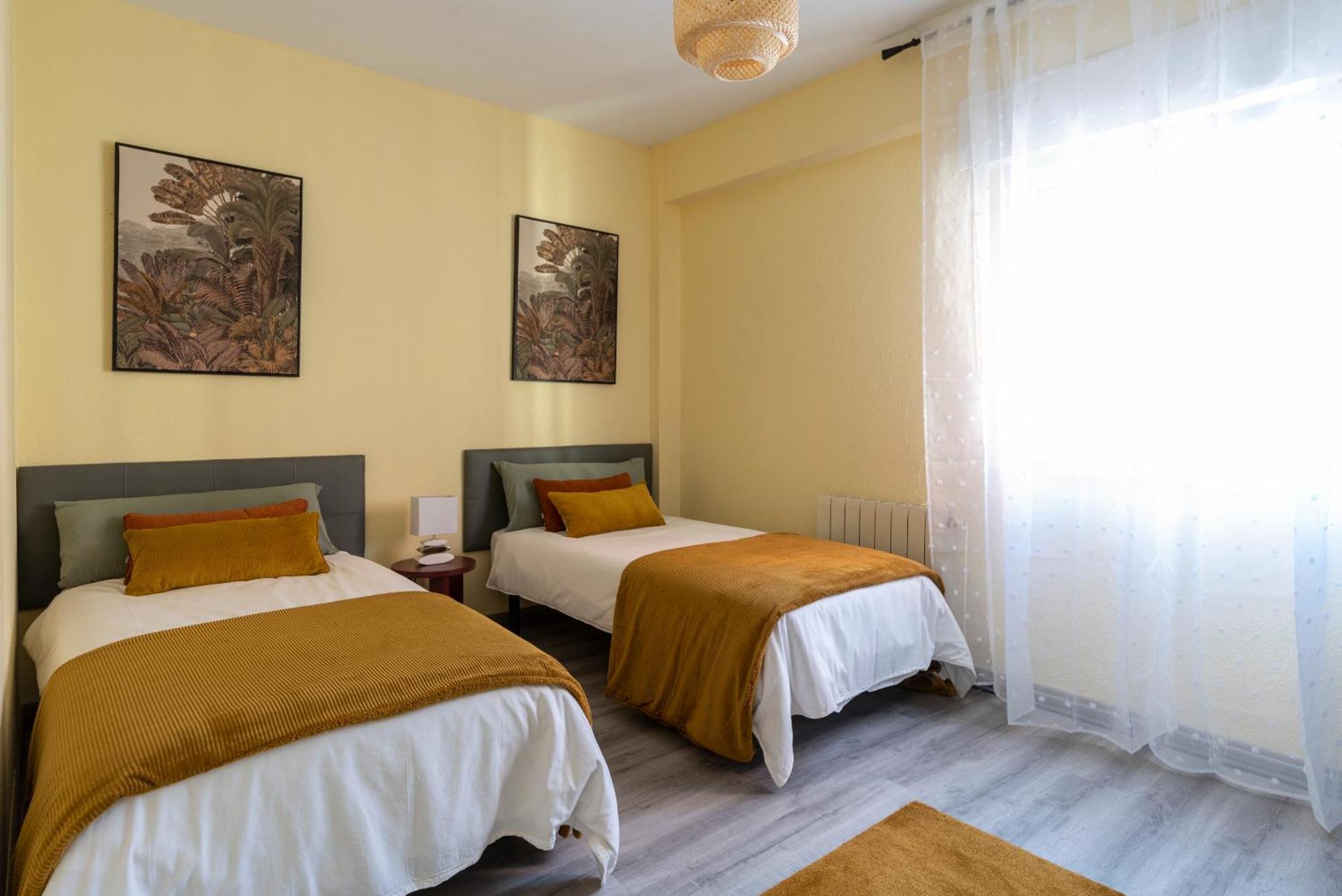 Cerca Estaciones Apartment Santander