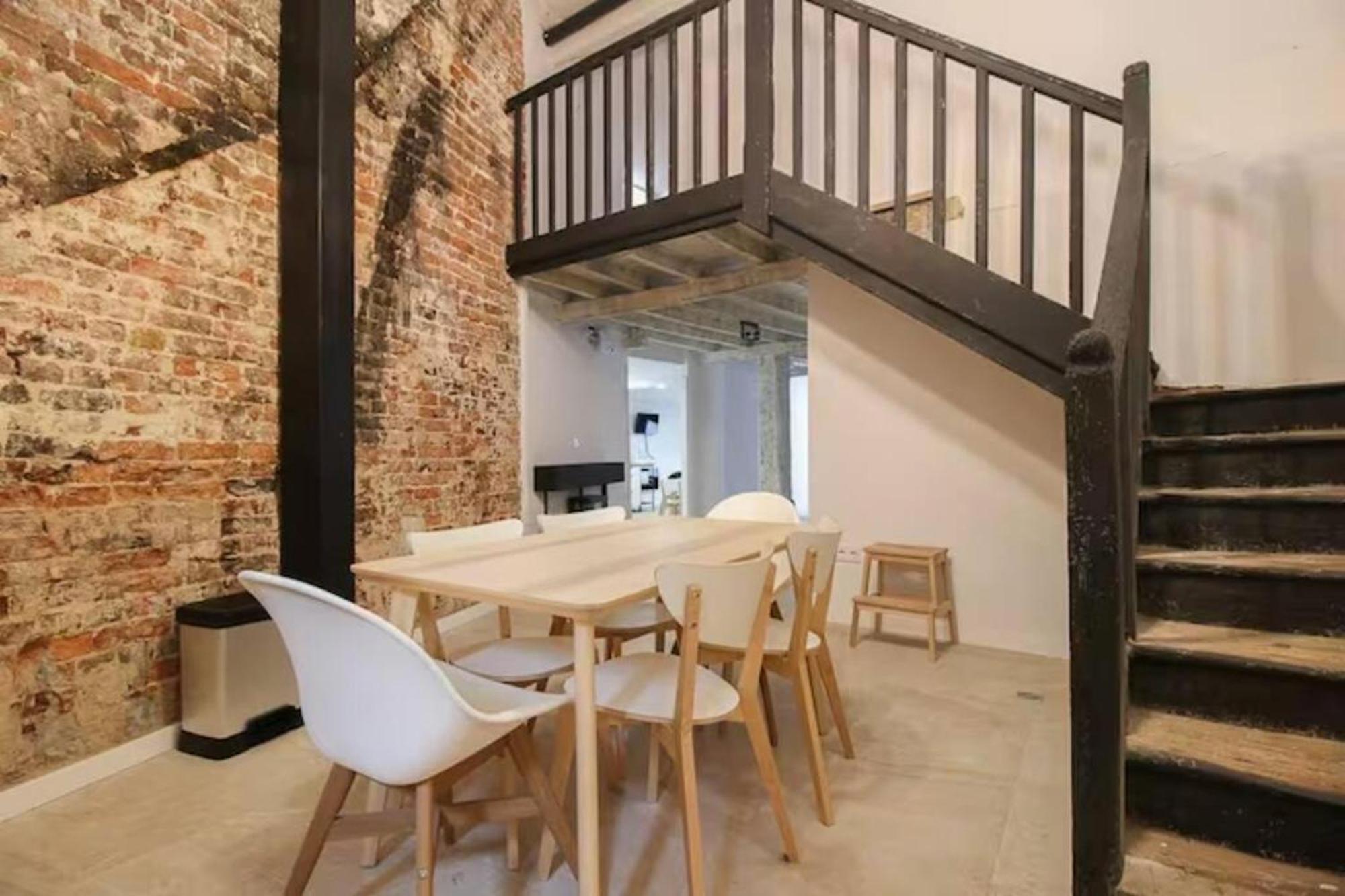 Housekepper Duplex En El Centro De *