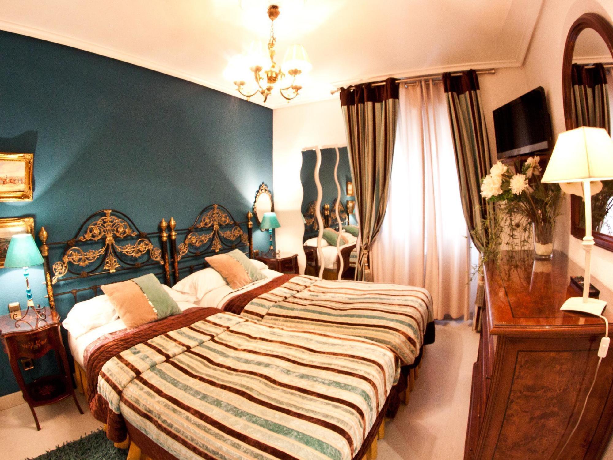 Aparthotel Brisas 3*