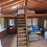 Agradable cabaña con aparcamiento gratuito.