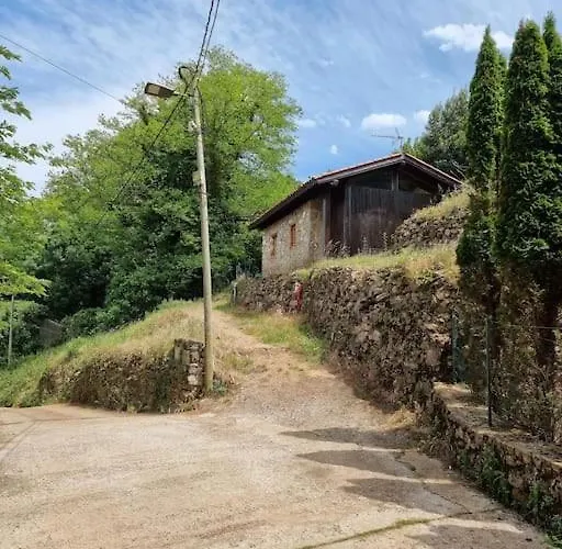 Agradable cabaña con aparcamiento gratuito.