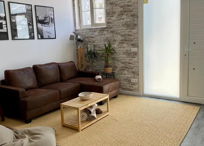Santander Industrial Apartment