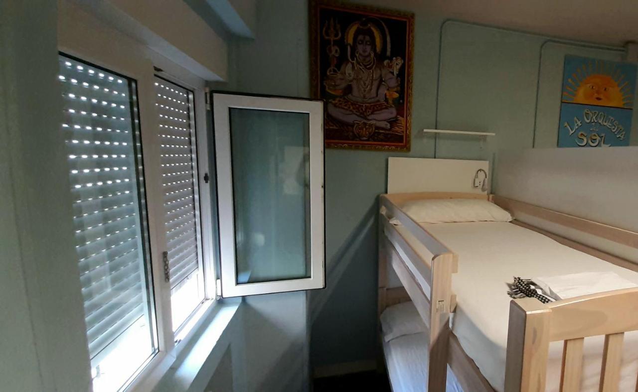 Santander Central Hostel Hostal *