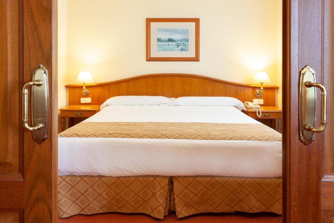 Hoyuela Hotel 4*
