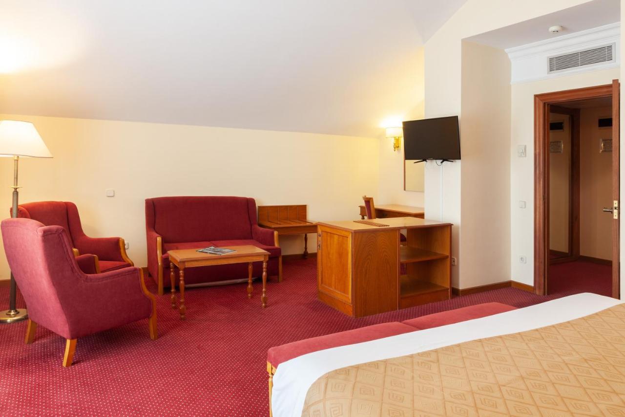 Hoyuela Hotel 4*