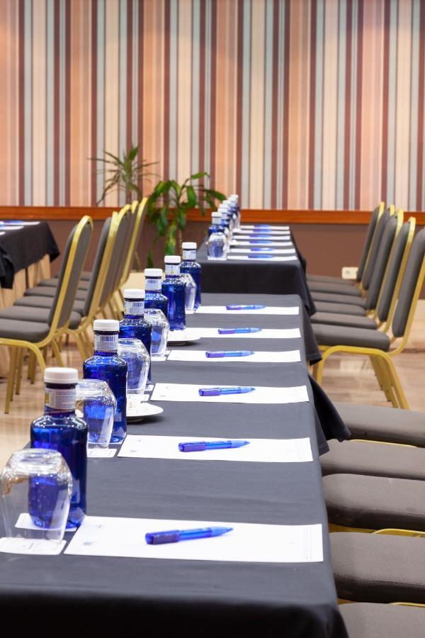 Hotel Hoyuela 4*