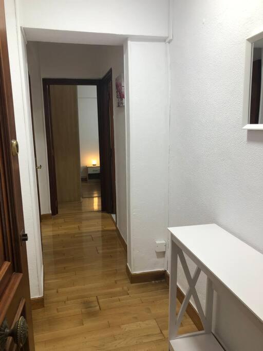 Piso En Zona Universidad Y Sardinero By Urbanhosting * Santander