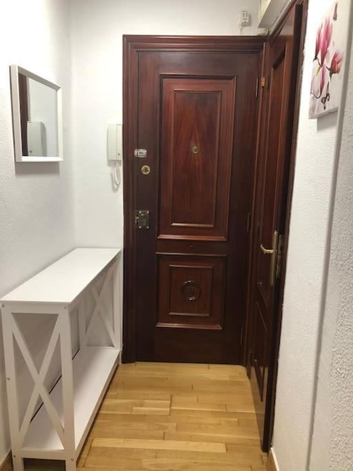 Apartamento Piso En Zona Universidad Y Sardinero By Urbanhosting *