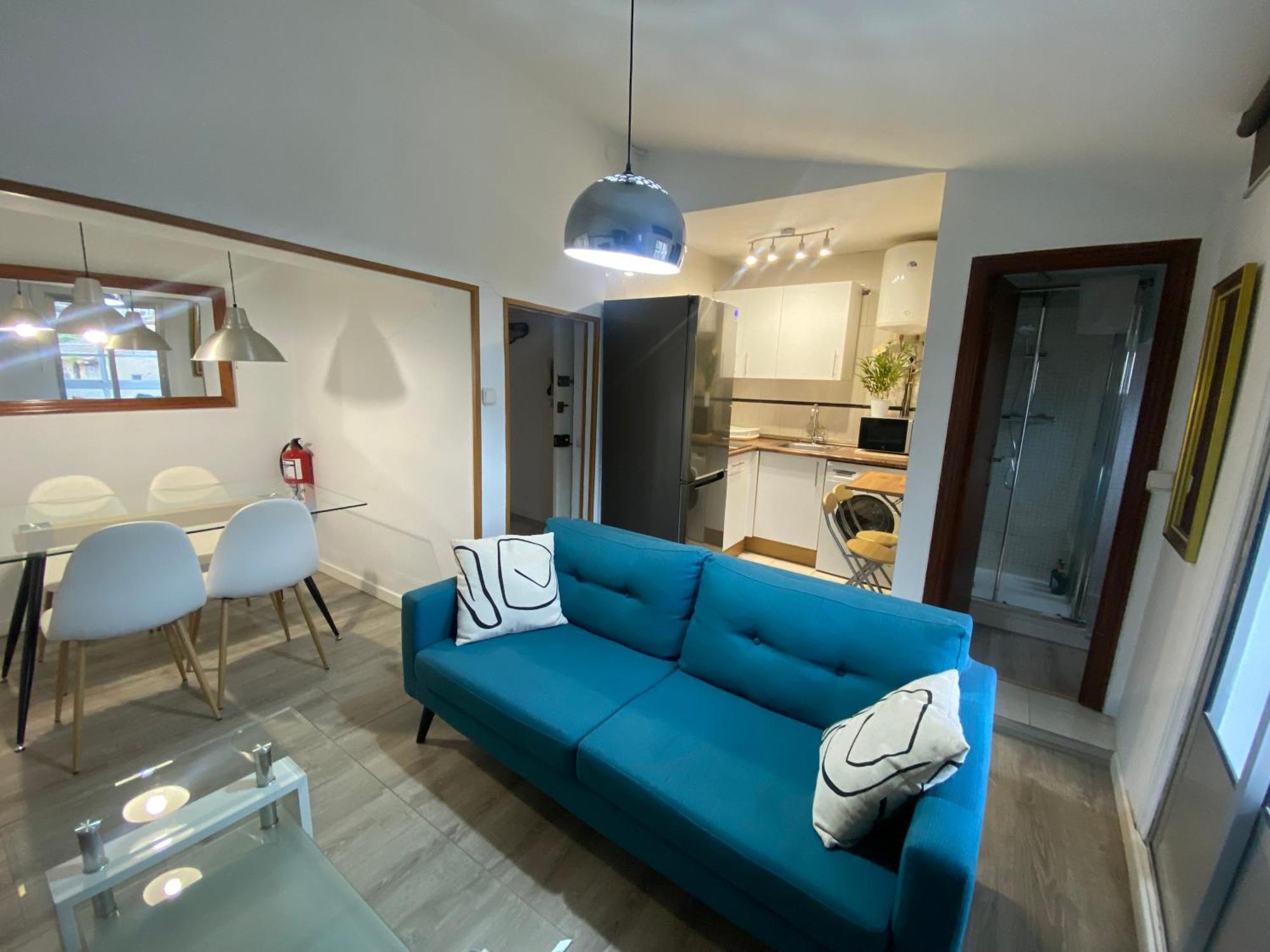 Apartamento ¡buhardilla Con Terracita En El Centro! *