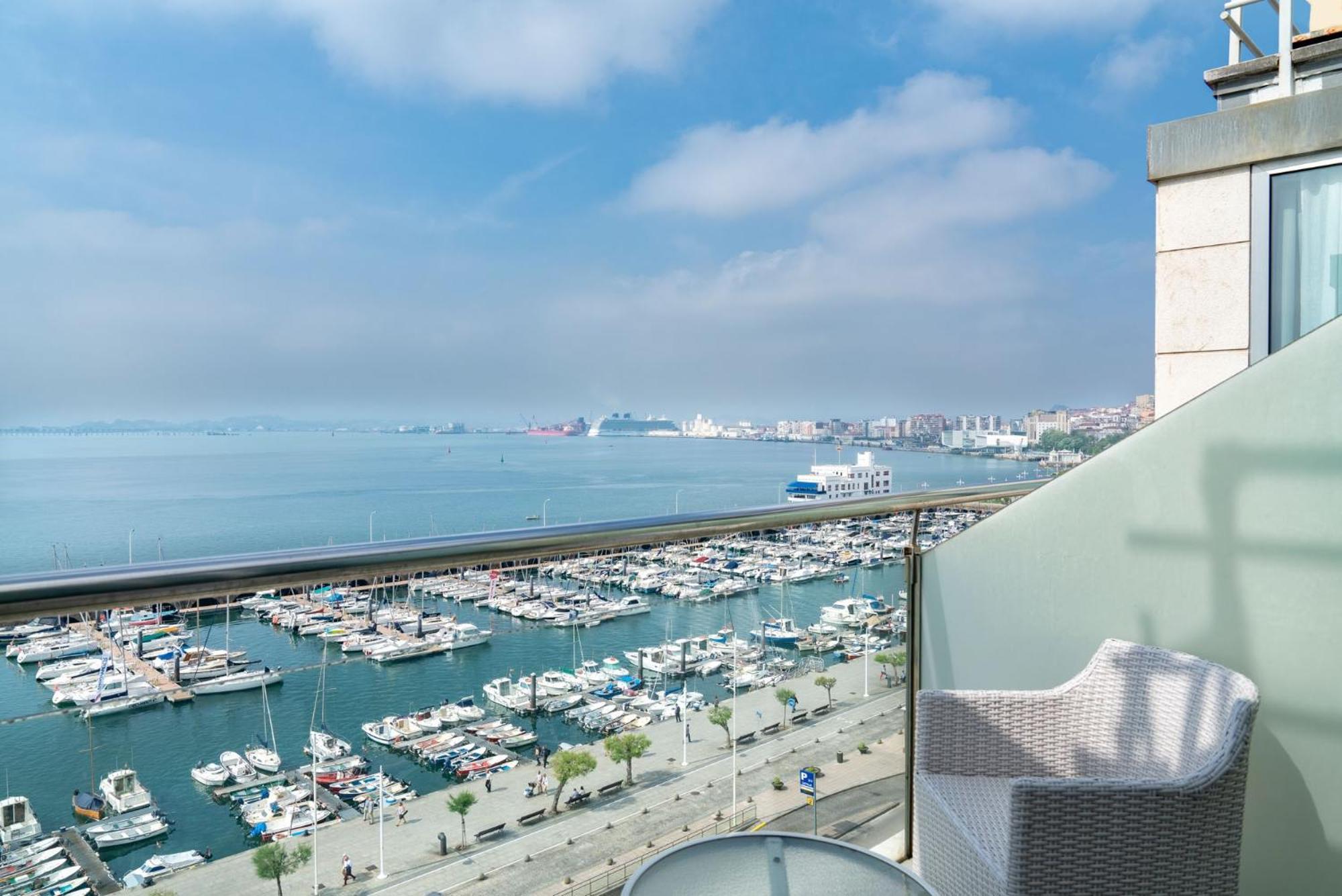 Vincci Puertochico Hotel 4*