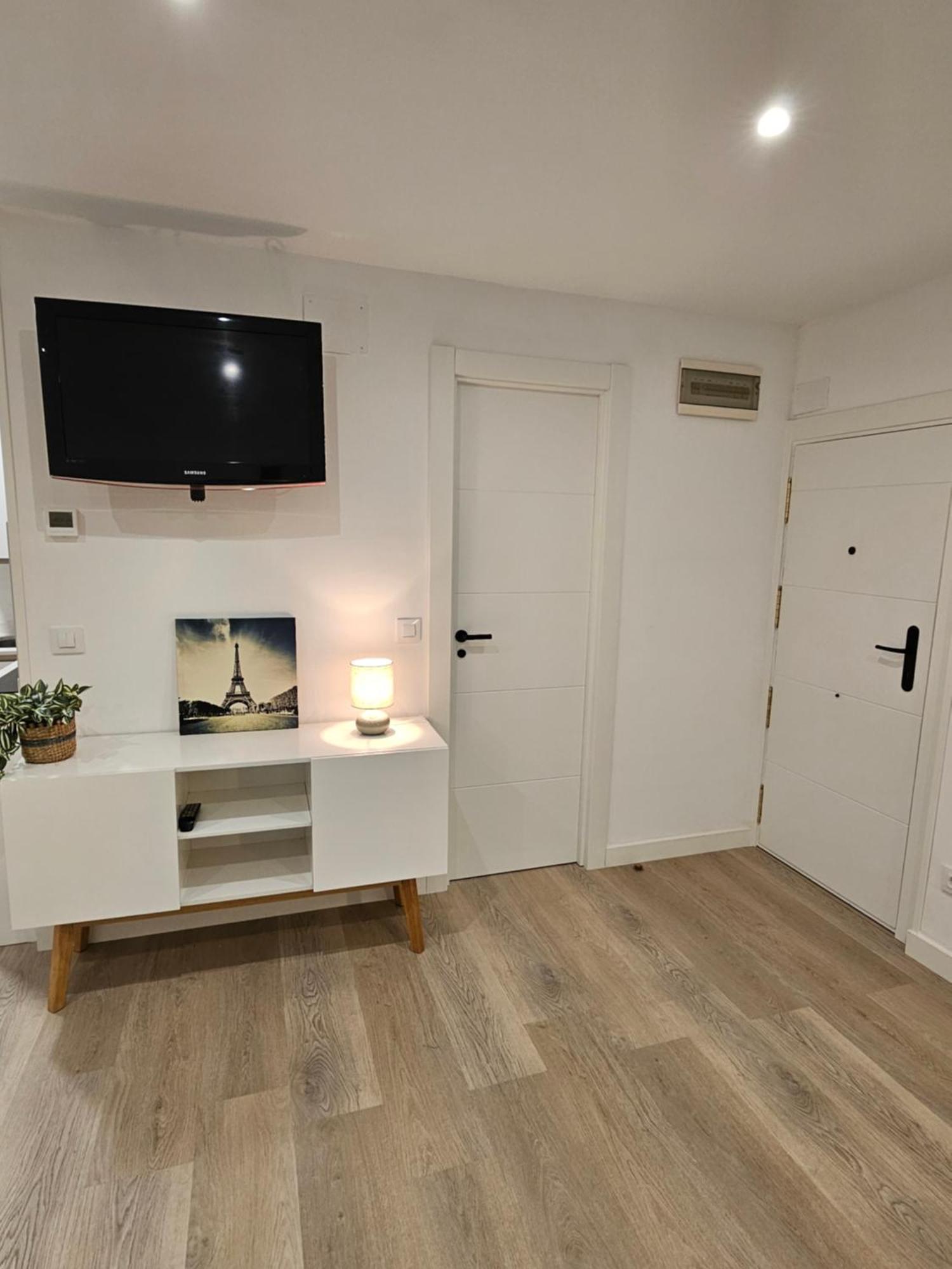 Tati Homes - Ruiz Zorrilla 2,5 Apartamento