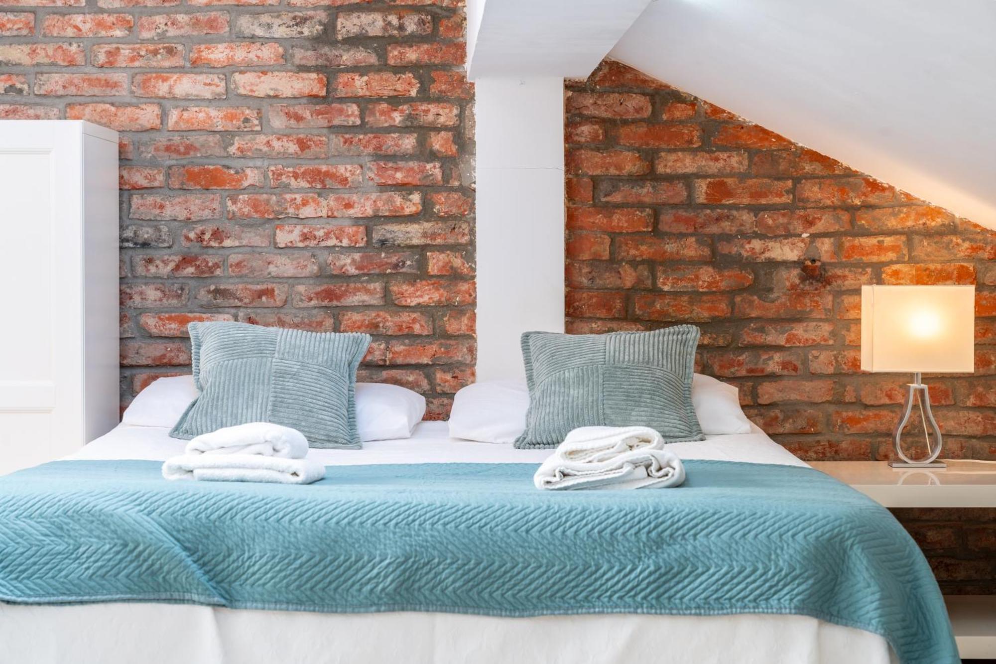 Loft En Calle Emblematica By Urbanhosting * Santander
