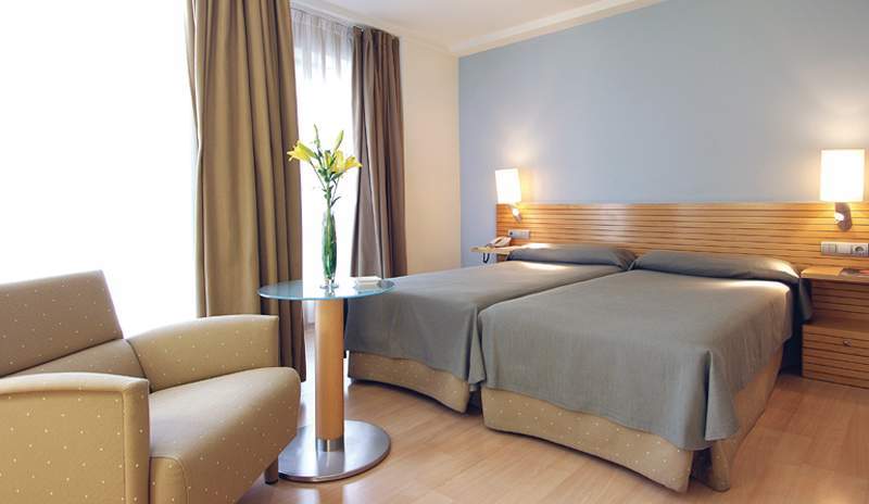 Vincci Puertochico Hotel 4*